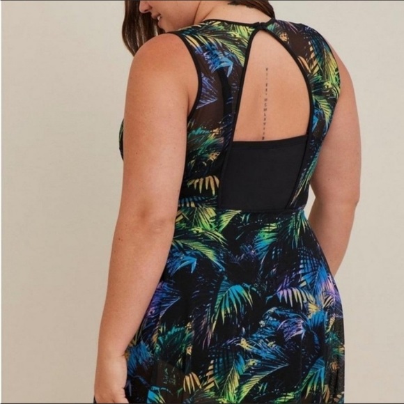 TORRID gorgeous palm leaf print one piece swimsuit with mesh overlay, 2X DD/F. - Picture 14 of 14